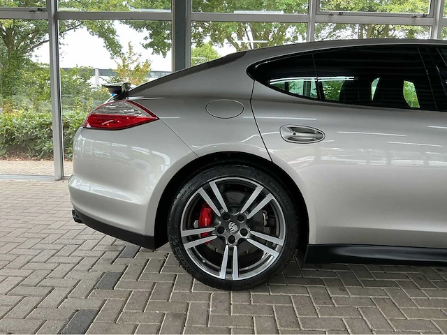 Porsche panamera gts 970 | 4.8 v8 | 2012 | 430 pk | awd | pdk | sport chrono | luchtvering/pdcc | 42.000 km | btw auto - afbeelding 36 van  37