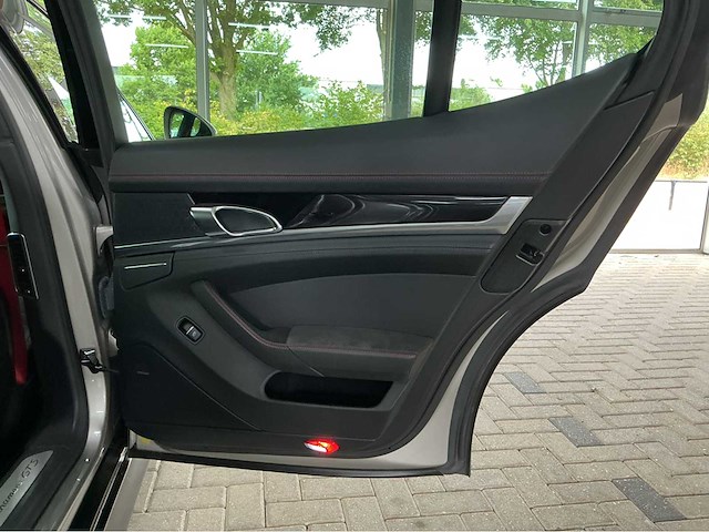 Porsche panamera gts 970 | 4.8 v8 | 2012 | 430 pk | awd | pdk | sport chrono | luchtvering/pdcc | 42.000 km | btw auto - afbeelding 18 van  23