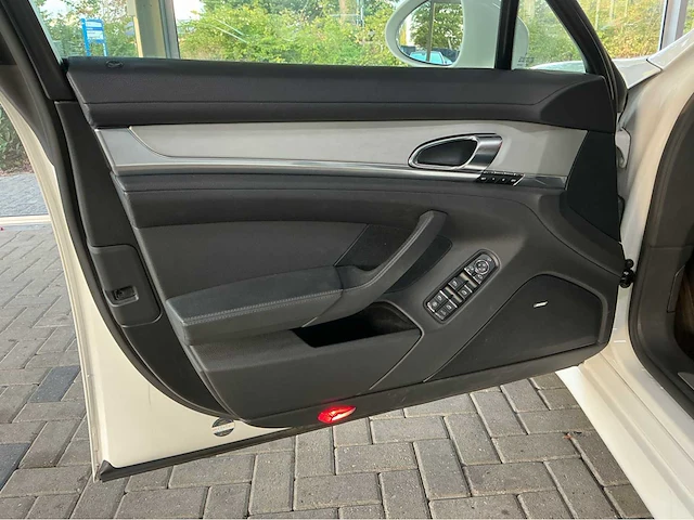 Porsche panamera s | 4.8 v8 | 400 pk | 2010 | youngtimer | 77.000 km | 19 inch panamera turbo wielen | porsche entry & drive | bose | btw auto - afbeelding 7 van  61