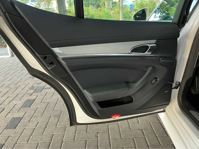 Porsche panamera s | 4.8 v8 | 400 pk | 2010 | youngtimer | 77.000 km | 19 inch panamera turbo wielen | porsche entry & drive | bose | btw auto - afbeelding 19 van  61