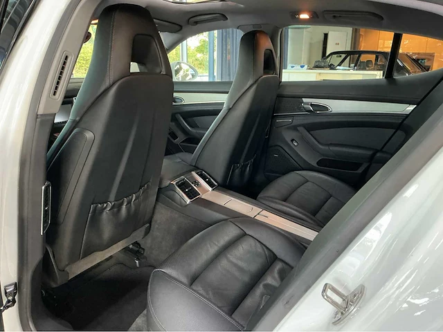 Porsche panamera s | 4.8 v8 | 400 pk | 2010 | youngtimer | 77.000 km | 19 inch panamera turbo wielen | porsche entry & drive | bose | btw auto - afbeelding 20 van  61