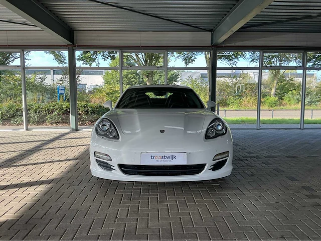Porsche panamera s | 4.8 v8 | 400 pk | 2010 | youngtimer | 77.000 km | 19 inch panamera turbo wielen | porsche entry & drive | bose | btw auto - afbeelding 12 van  61