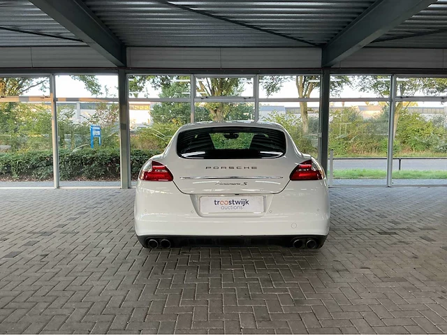 Porsche panamera s | 4.8 v8 | 400 pk | 2010 | youngtimer | 77.000 km | 19 inch panamera turbo wielen | porsche entry & drive | bose | btw auto - afbeelding 5 van  61
