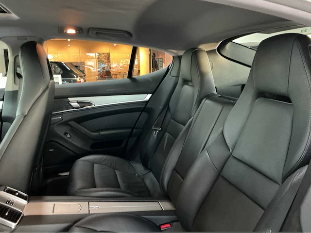 Porsche panamera s | 4.8 v8 | 400 pk | 2010 | youngtimer | 77.000 km | 19 inch panamera turbo wielen | porsche entry & drive | bose | btw auto - afbeelding 21 van  61