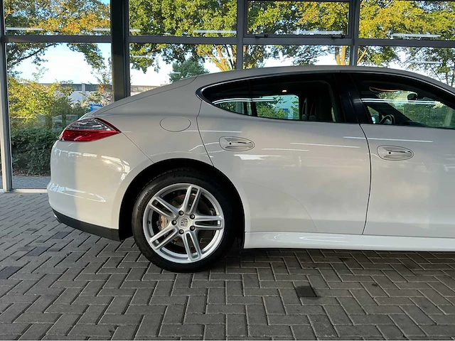 Porsche panamera s | 4.8 v8 | 400 pk | 2010 | youngtimer | 77.000 km | 19 inch panamera turbo wielen | porsche entry & drive | bose | btw auto - afbeelding 45 van  61
