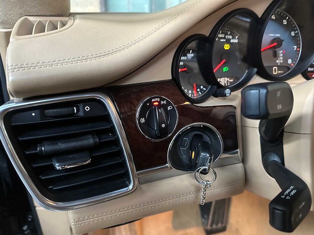 Porsche panamera s 4.8 v8 400pk 2009 youngtimer - afbeelding 23 van  49