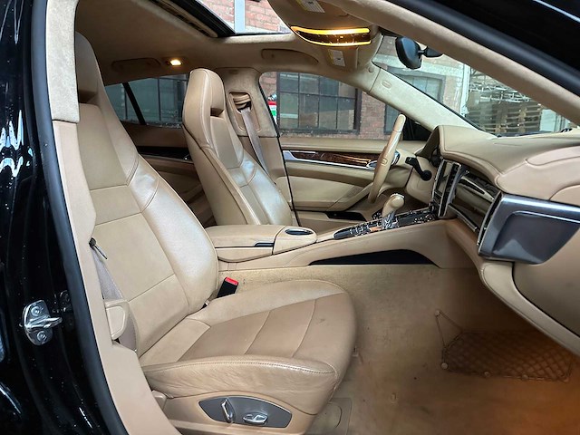 Porsche panamera s 4.8 v8 400pk 2009 youngtimer - afbeelding 47 van  49