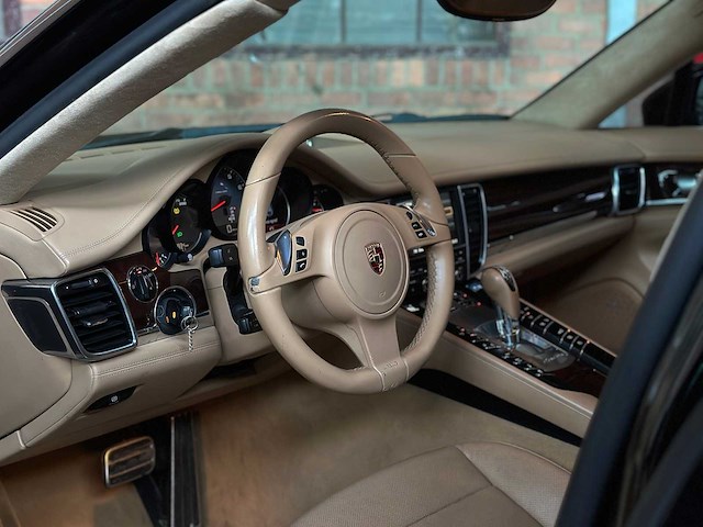 Porsche panamera s 4.8 v8 400pk 2009 youngtimer - afbeelding 5 van  42