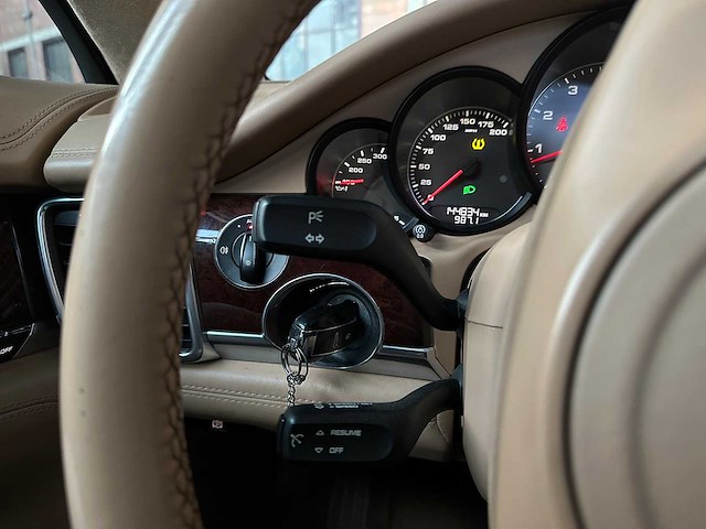 Porsche panamera s 4.8 v8 400pk 2009 youngtimer - afbeelding 22 van  42