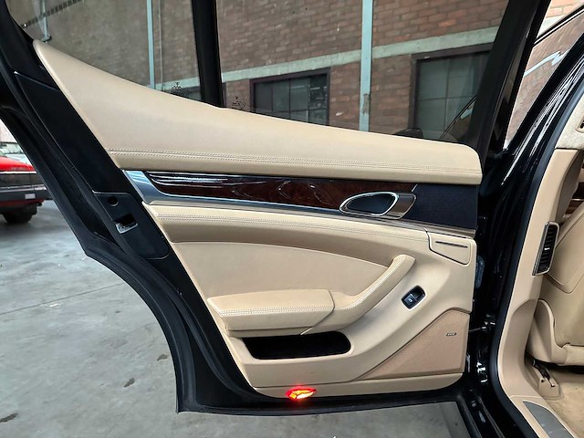 Porsche panamera s 4.8 v8 400pk 2009 youngtimer - afbeelding 30 van  42