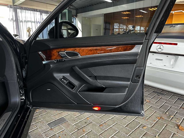 Porsche panamera s 4.8 v8 405pk 2012 - afbeelding 43 van  51