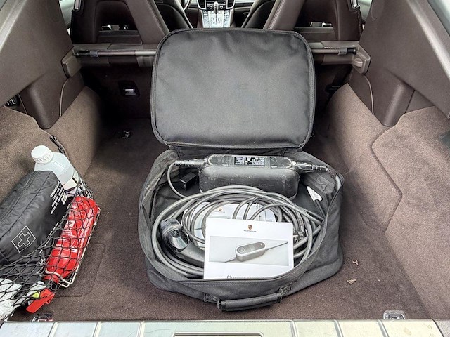 Porsche panamera s hybrid - afbeelding 27 van  28
