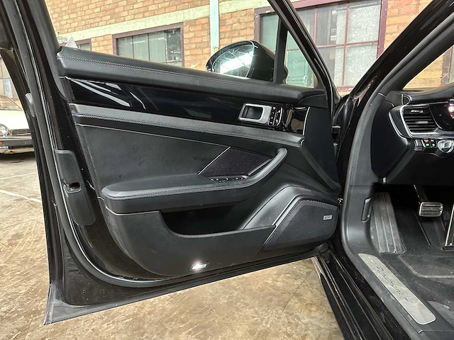 Porsche panamera sport turismo 4 e-hybrid executive 2.9 v6 462pk 2018 sport-chrono, g-856-xl - afbeelding 28 van  54