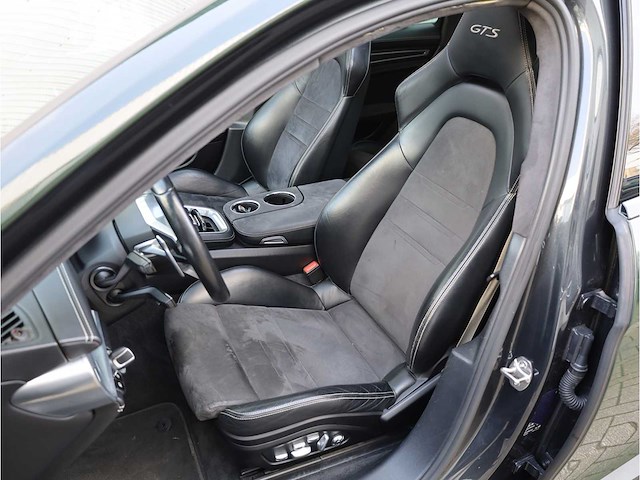 Porsche panamera sport turismo gts 4.0 453pk 2019 automaat, j-509-zs - afbeelding 36 van  43