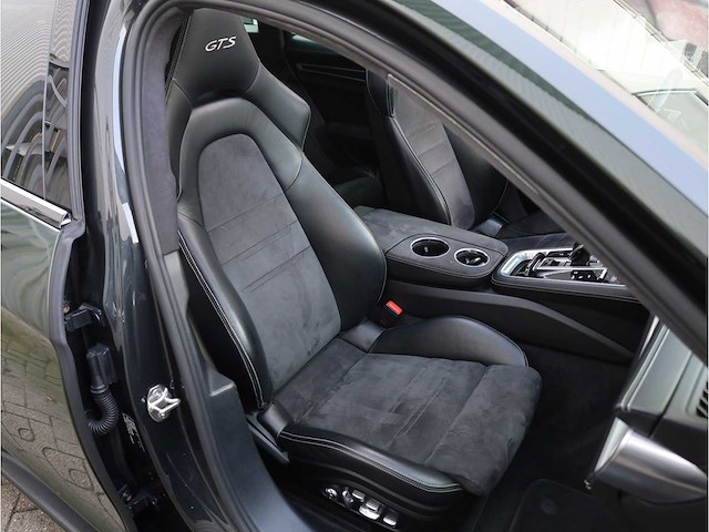 Porsche panamera sport turismo gts 4.0 453pk 2019 automaat, j-509-zs - afbeelding 22 van  43