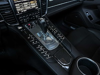 Porsche panamera turbo 4.8 v8 500pk 2009 sport-chrono, n-110-lt youngtimer - afbeelding 12 van  37