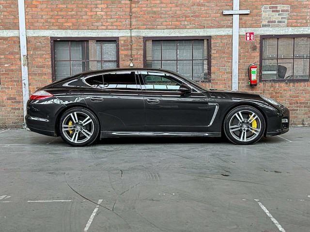Porsche panamera turbo 4.8 v8 500pk 2009 sport-chrono, n-110-lt youngtimer - afbeelding 20 van  20