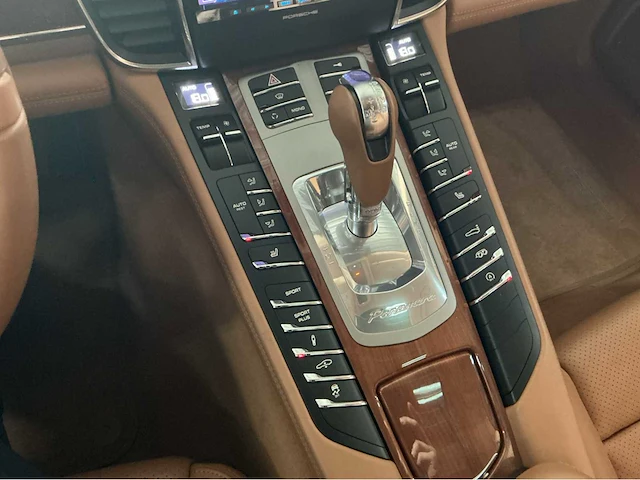 Porsche panamera turbo 4.8 v8 biturbo – 500 pk 54.000 km btw auto - afbeelding 35 van  55