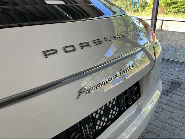 Porsche panamera turbo met iconische v8 biturbo youngtimer 500 pk 2010 btw auto - afbeelding 17 van  49