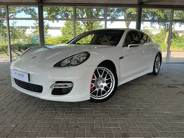 Porsche panamera turbo met iconische v8 biturbo youngtimer 500 pk 2010 btw auto - afbeelding 1 van  49