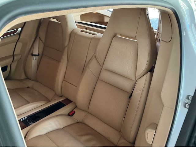 Porsche panamera turbo met iconische v8 biturbo youngtimer 500 pk 2010 btw auto - afbeelding 33 van  49