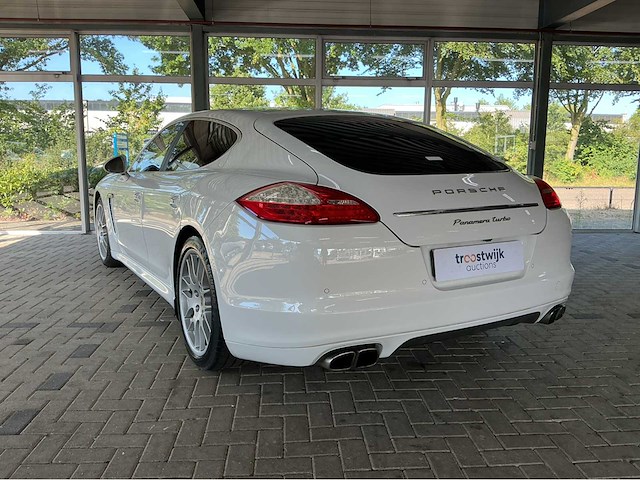Porsche panamera turbo met iconische v8 biturbo youngtimer 500 pk 2010 btw auto - afbeelding 7 van  49