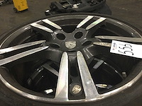 Porsche pandamera breedset velgen met banden (4x) - afbeelding 2 van  3