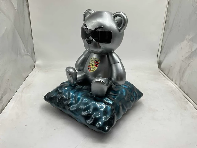 Porsche sculptuur - afbeelding 1 van  6