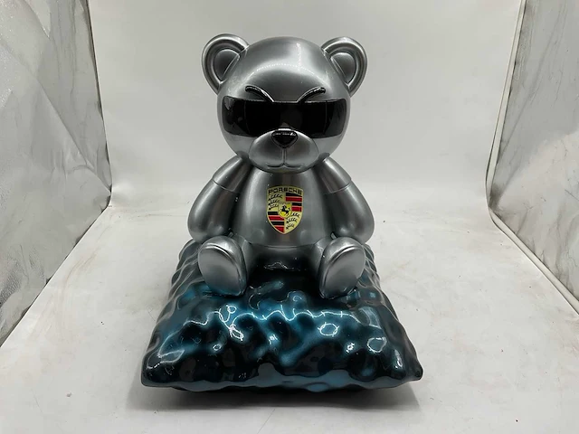 Porsche sculptuur - afbeelding 2 van  6
