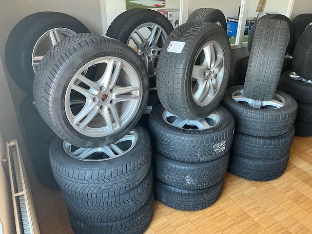 Porsche velg met band (24x) - afbeelding 18 van  20