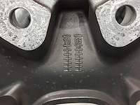 Porsche wielen set (winterbanden) r19 continental - afbeelding 2 van  2