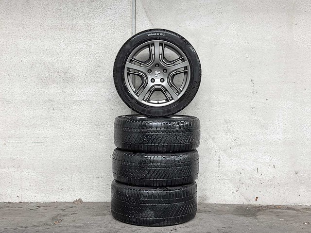 Porsche wielen set (winterbanden) r19 continental - afbeelding 1 van  14