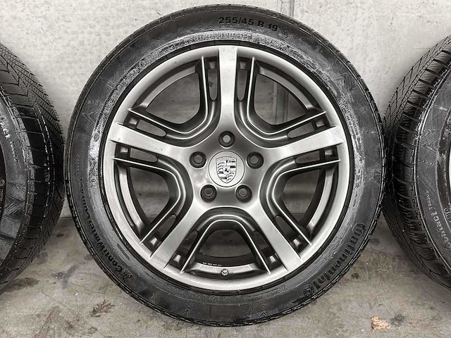 Porsche wielen set (winterbanden) r19 continental - afbeelding 11 van  14
