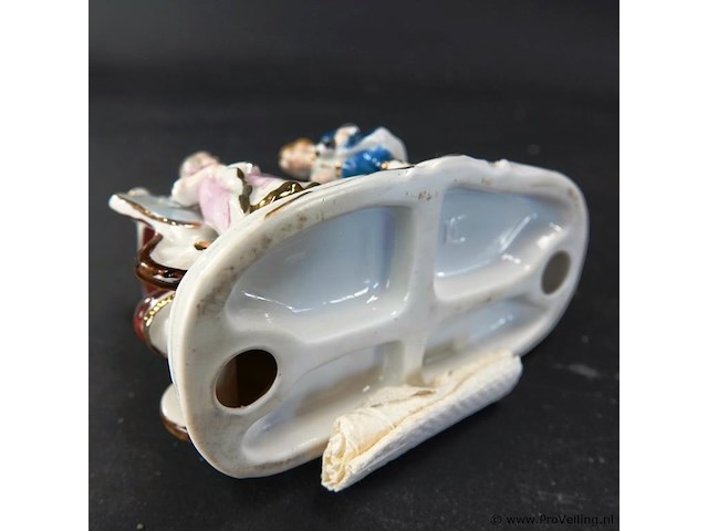Porseleinen beeld - afbeelding 5 van  5