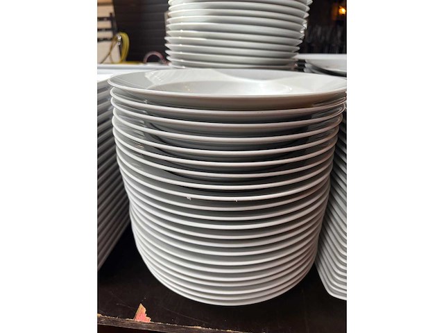 Porseleinen bord (84x) - afbeelding 3 van  4