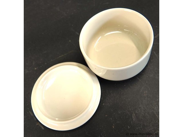Porseleinen dekseldoos van villeroy & boch uit de botanica-serie - afbeelding 4 van  5