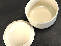 Porseleinen dekseldoos van villeroy & boch uit de botanica-serie - afbeelding 4 van  5