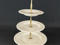 Porseleinen etagère