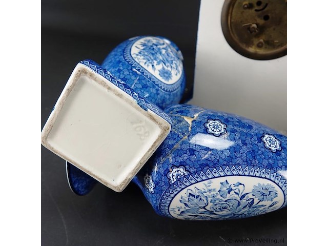 Porseleinen klokkenstel - afbeelding 5 van  5