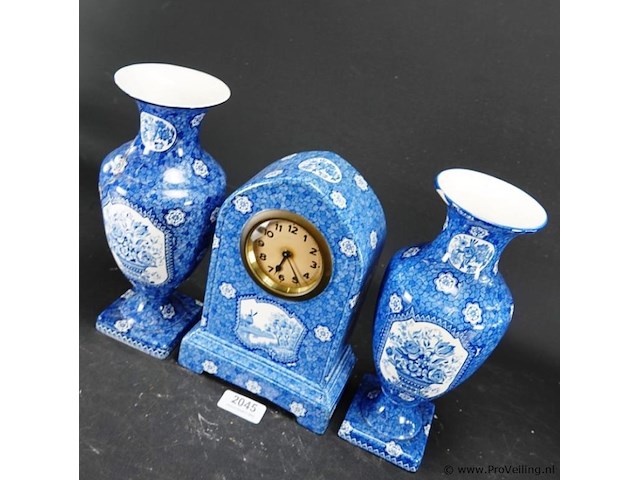 Porseleinen klokkenstel - afbeelding 2 van  5