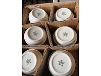 Porseleinen koffiepotten, notenbakken, melkkan en suikerpotten sets - afbeelding 5 van  8