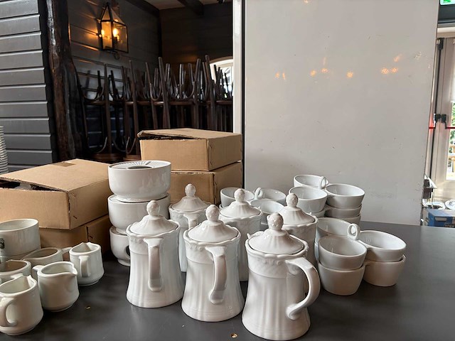 Porseleinen koffiepotten, notenbakken, melkkan en suikerpotten sets - afbeelding 7 van  8