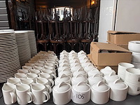 Porseleinen koffiepotten, notenbakken, melkkan en suikerpotten sets - afbeelding 8 van  8