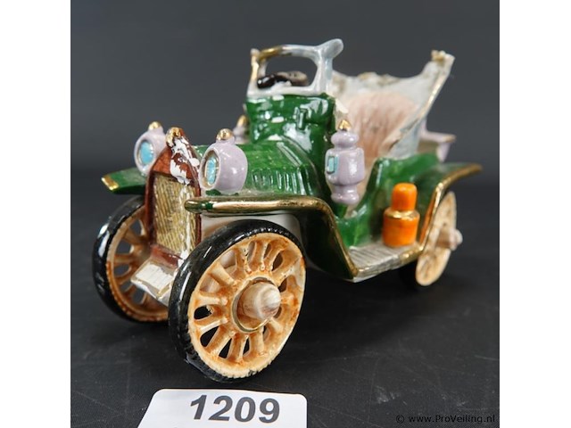 Porseleinen oldtimer als op foto's - afbeelding 1 van  5