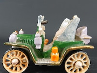 Porseleinen oldtimer als op foto's - afbeelding 2 van  5