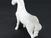 Porseleinen paard - afbeelding 3 van  5