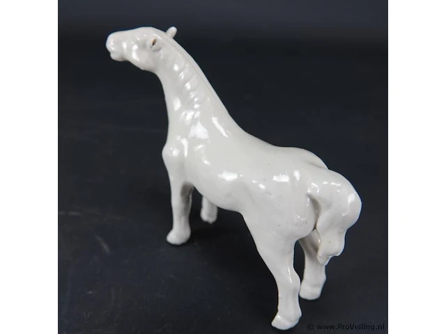 Porseleinen paard - afbeelding 3 van  5