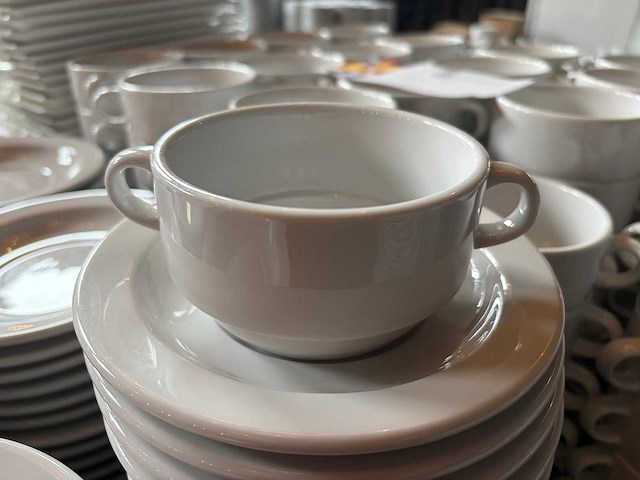 Porseleinen soepkom met schotel set (124x) - afbeelding 2 van  3