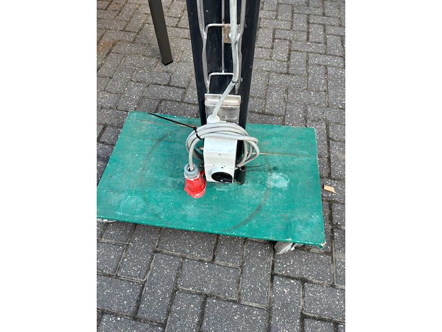 Portaalkraan 4 meter 1600kg. - afbeelding 9 van  9