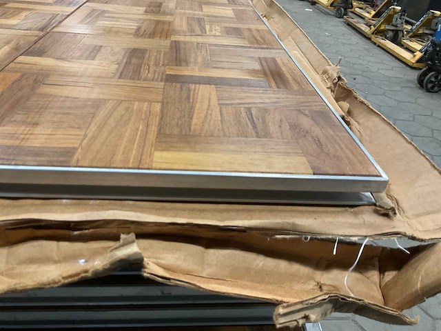 Portable floor (30x) - afbeelding 1 van  5